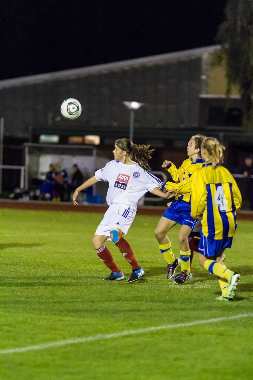 Bild 188 - B-Juniorinnen SV Henstedt-Ulzburg - Holstein Kiel : Ergebnis: 0:12